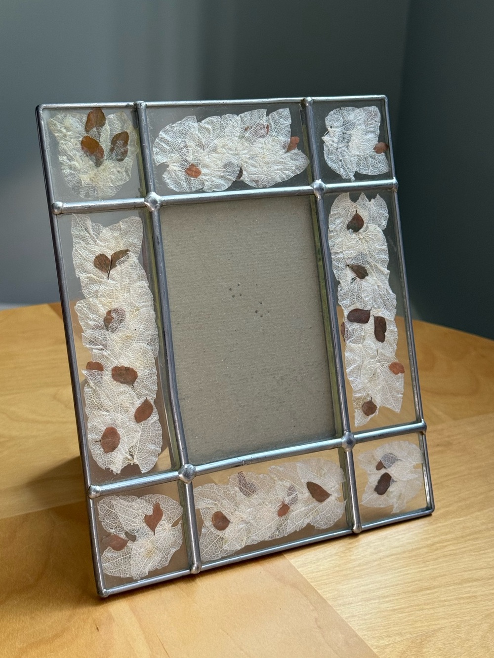 Vintage Tabletop Picture Photo Frame Dried Pressed Leaves Chrome Leaded Glass